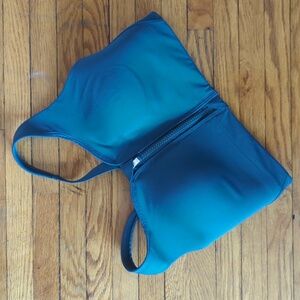 Athleta Zipper Front Sports Bra Size 32 DD